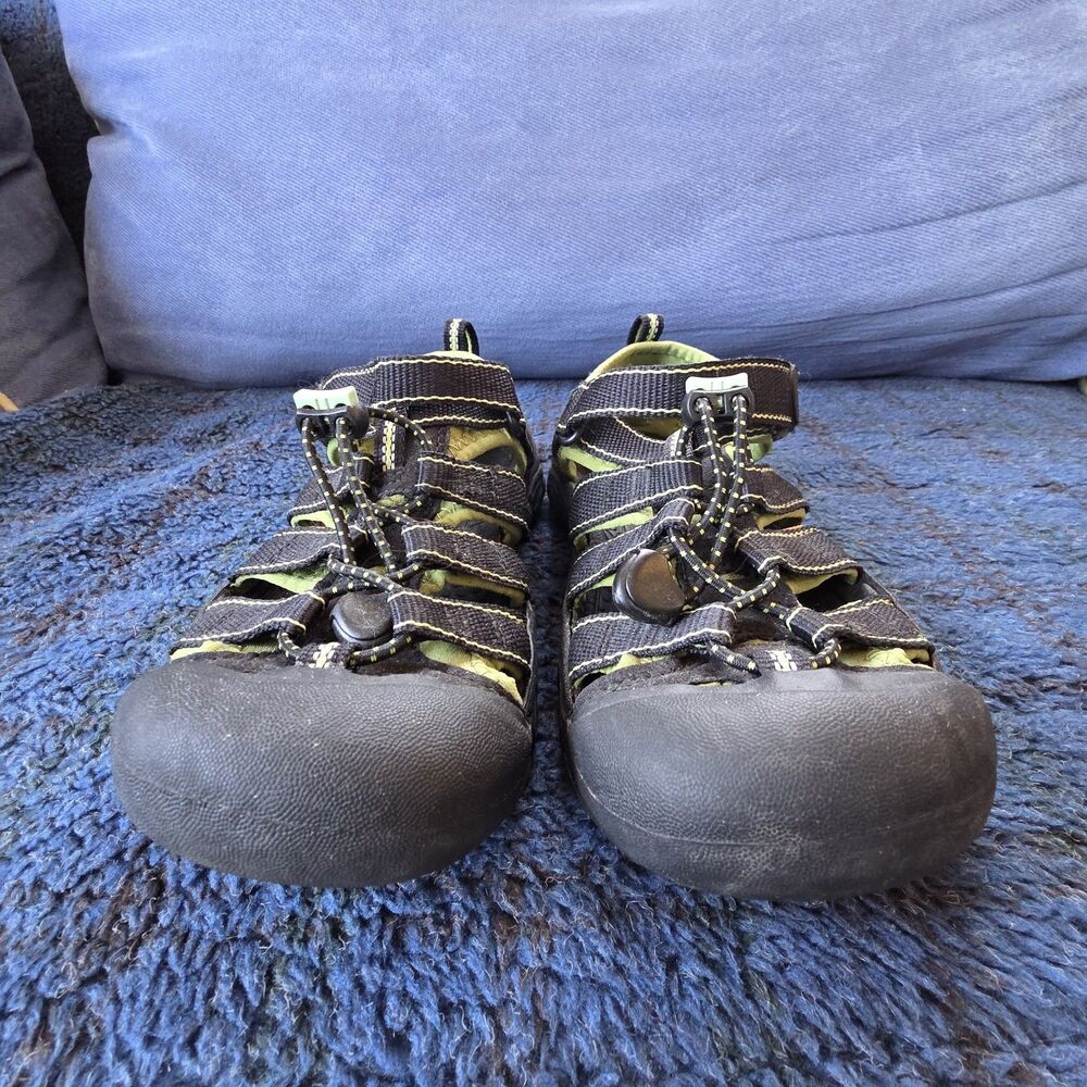 Keen Water Shoes Youth Boys Size 4 Green Black Sandals Outdoor Hiking - Picture 3 of 9